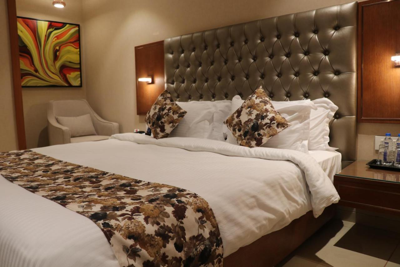 Sk Lords Inn Ahmadábád Exteriér fotografie